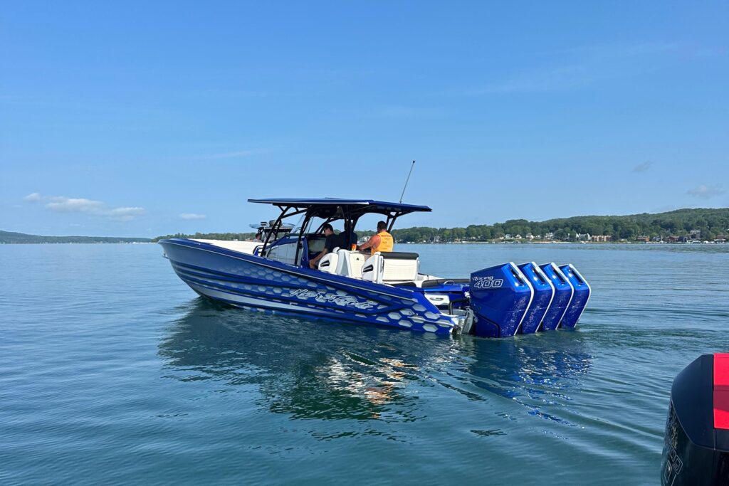 Rear View of 2025 Nor-Tech 390 Sport Power